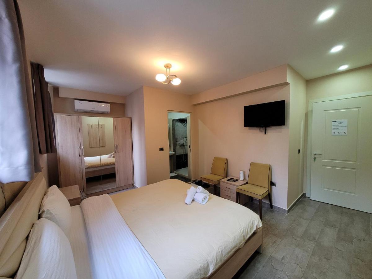 Bed and Breakfast Domi Bed&Breakfast Tirana Exterior foto