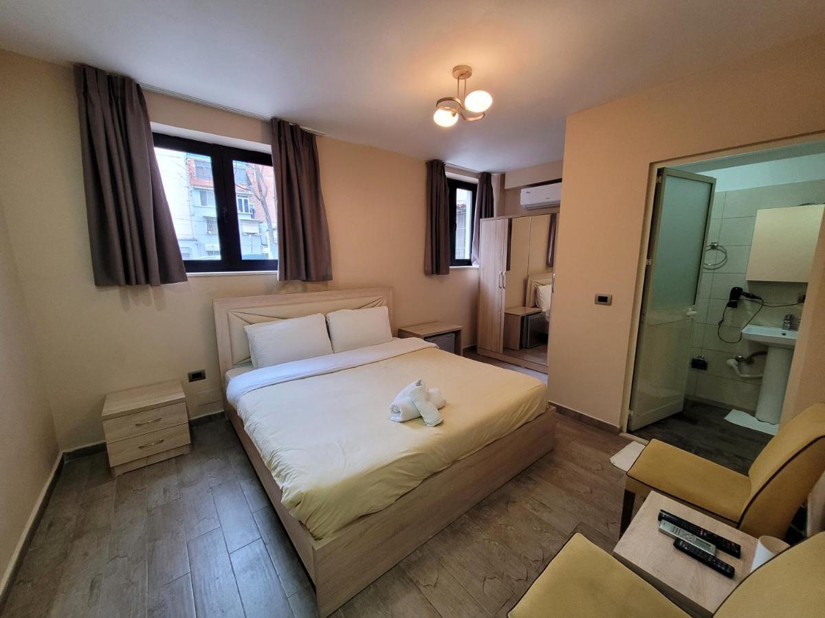 Bed and Breakfast Domi Bed&Breakfast Tirana Exterior foto